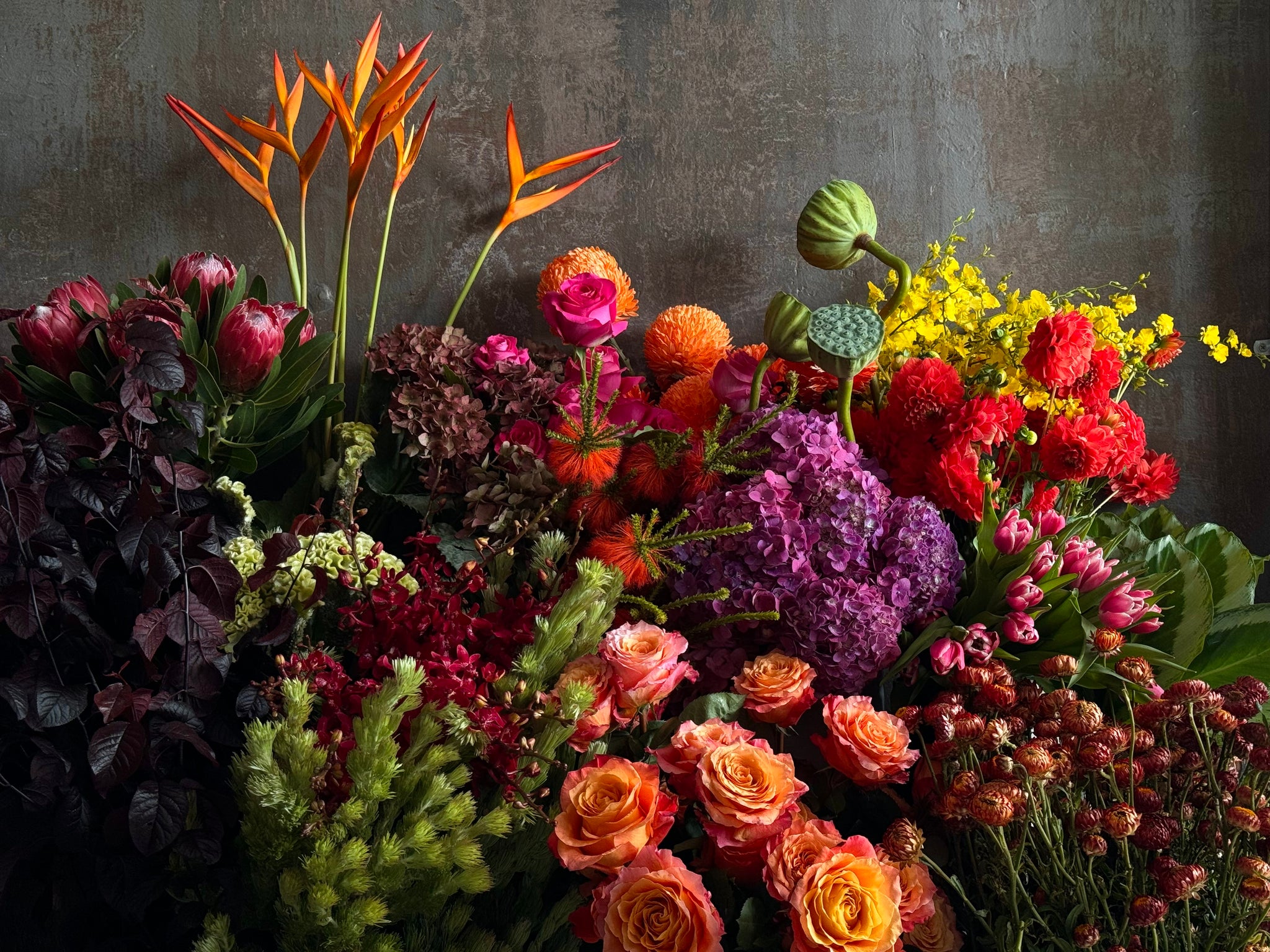 Weekly - Bright florist choice